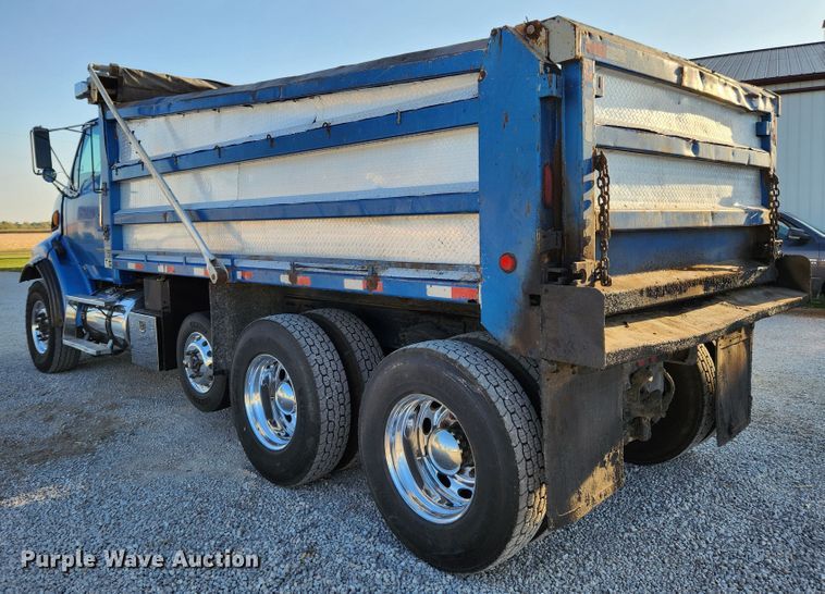 image for item MK9411 2005 Sterling L8500  dump truck