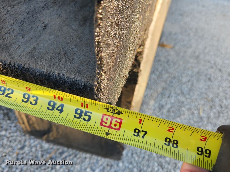 image for item MK9411 2005 Sterling L8500  dump truck