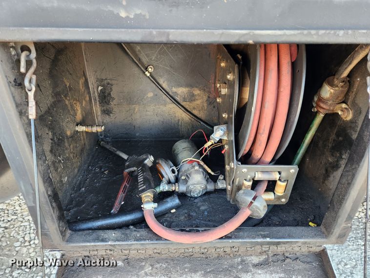 image for item MK9411 2005 Sterling L8500  dump truck