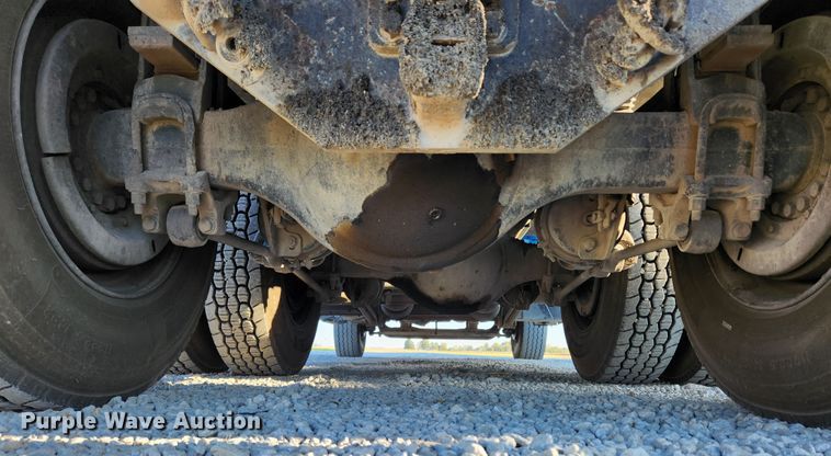 image for item MK9411 2005 Sterling L8500  dump truck