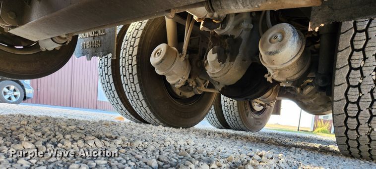 image for item MK9411 2005 Sterling L8500  dump truck