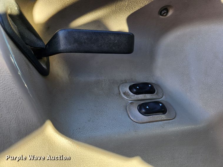 image for item MK9411 2005 Sterling L8500  dump truck