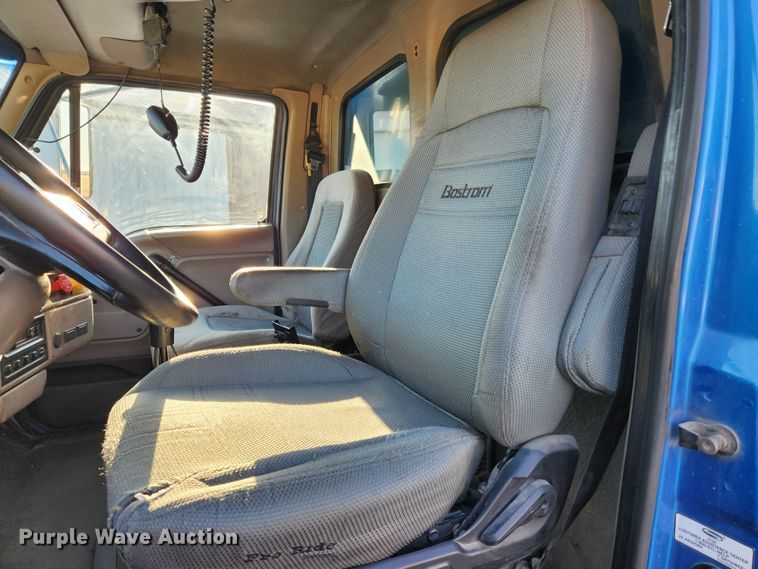 image for item MK9411 2005 Sterling L8500  dump truck