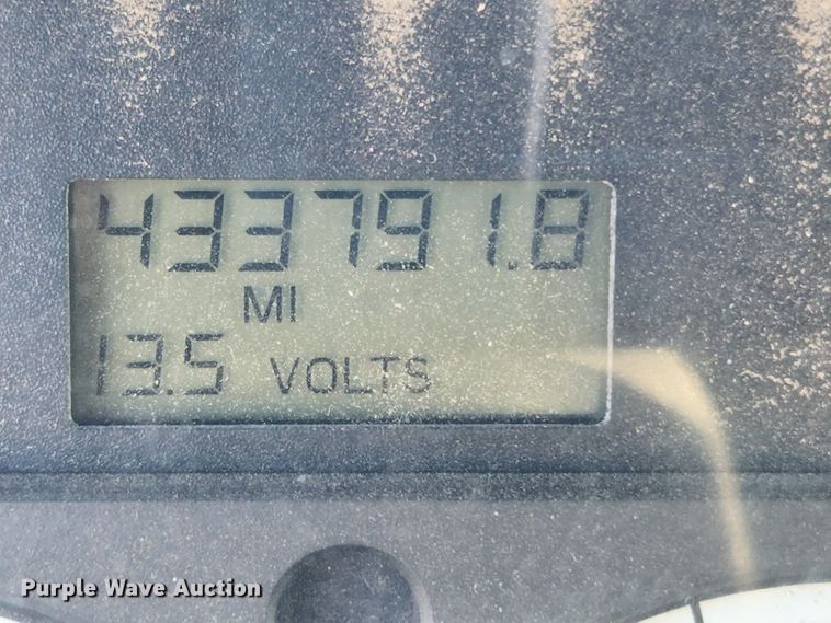 image for item MK9411 2005 Sterling L8500  dump truck