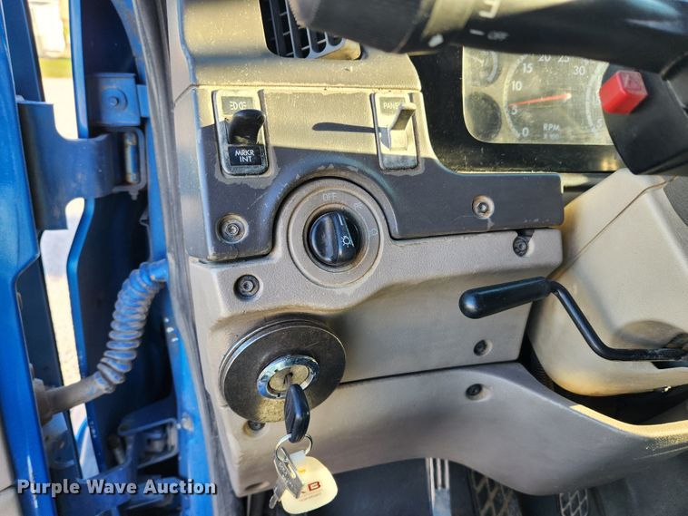 image for item MK9411 2005 Sterling L8500  dump truck