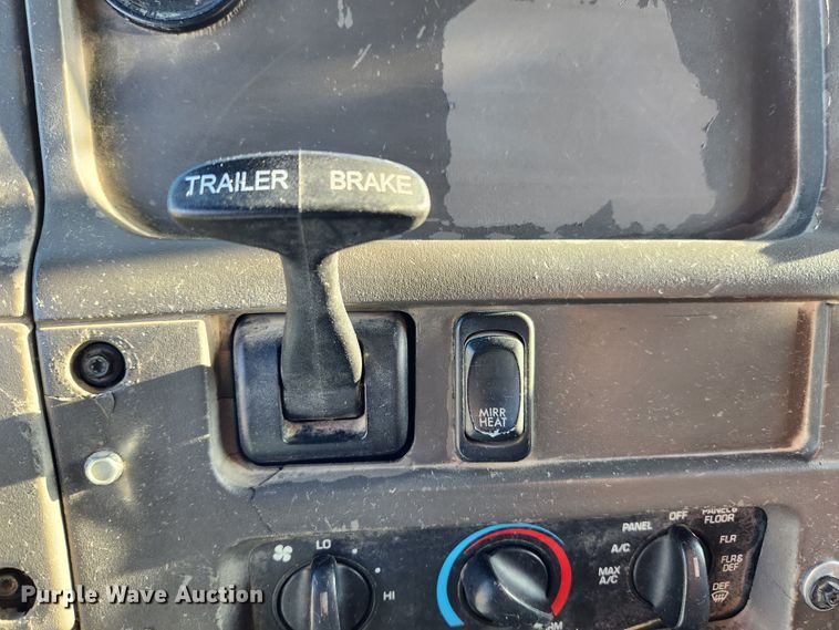 image for item MK9411 2005 Sterling L8500  dump truck