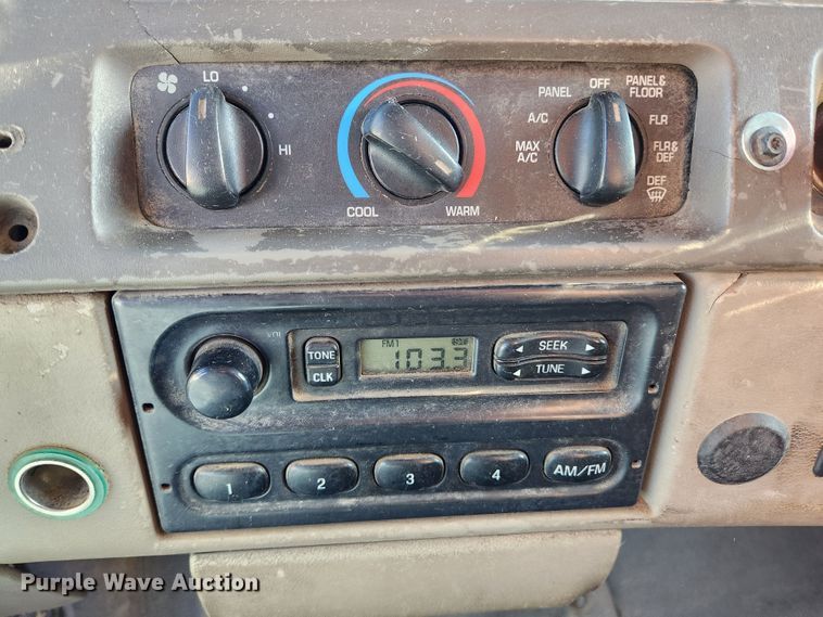 image for item MK9411 2005 Sterling L8500  dump truck