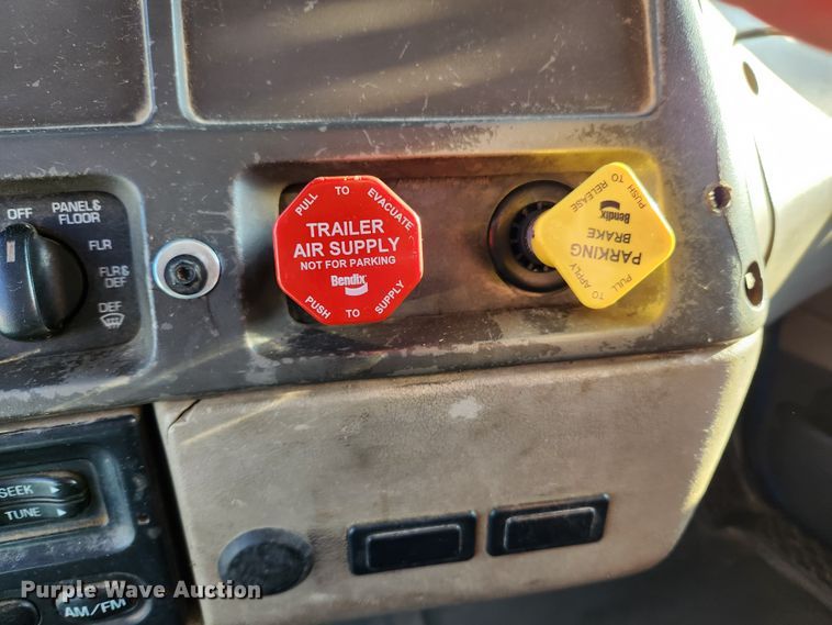 image for item MK9411 2005 Sterling L8500  dump truck