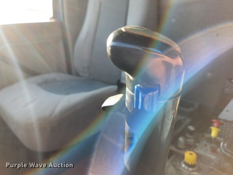 image for item MK9411 2005 Sterling L8500  dump truck