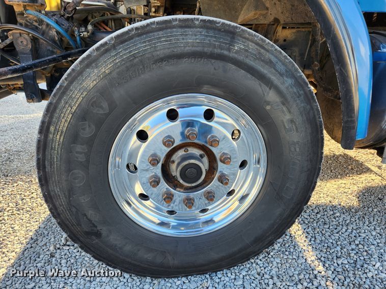 image for item MK9411 2005 Sterling L8500  dump truck