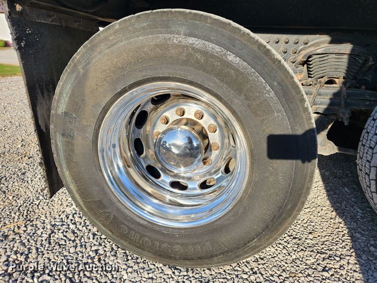 image for item MK9411 2005 Sterling L8500  dump truck