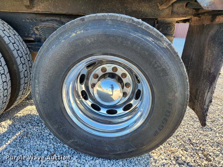 image for item MK9411 2005 Sterling L8500  dump truck