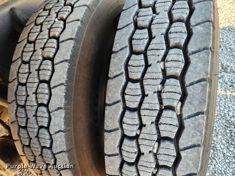 image for item MK9411 2005 Sterling L8500  dump truck