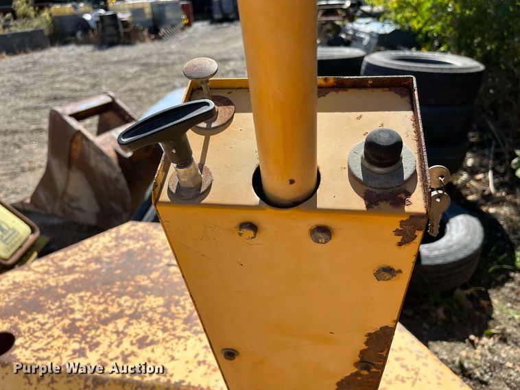 image for item MN9312 Rosco Vibrastat III  double drum roller