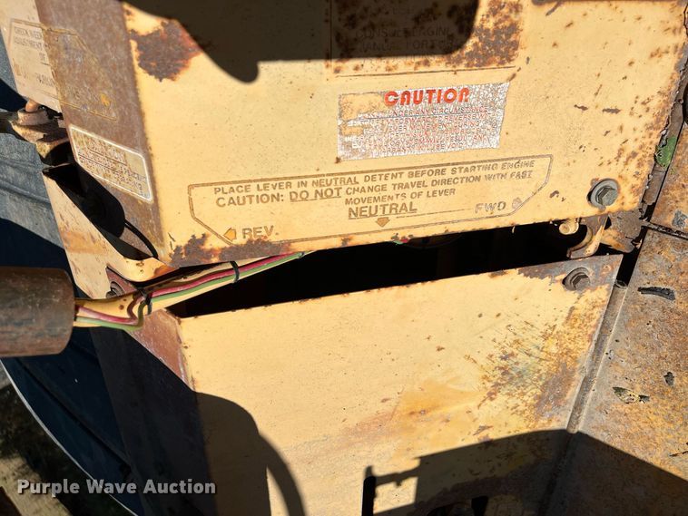 image for item MN9312 Rosco Vibrastat III  double drum roller