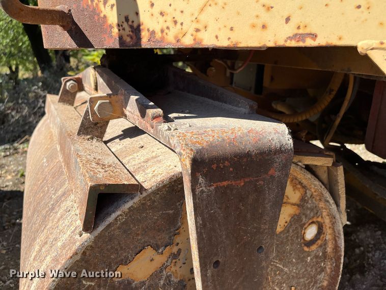 image for item MN9312 Rosco Vibrastat III  double drum roller