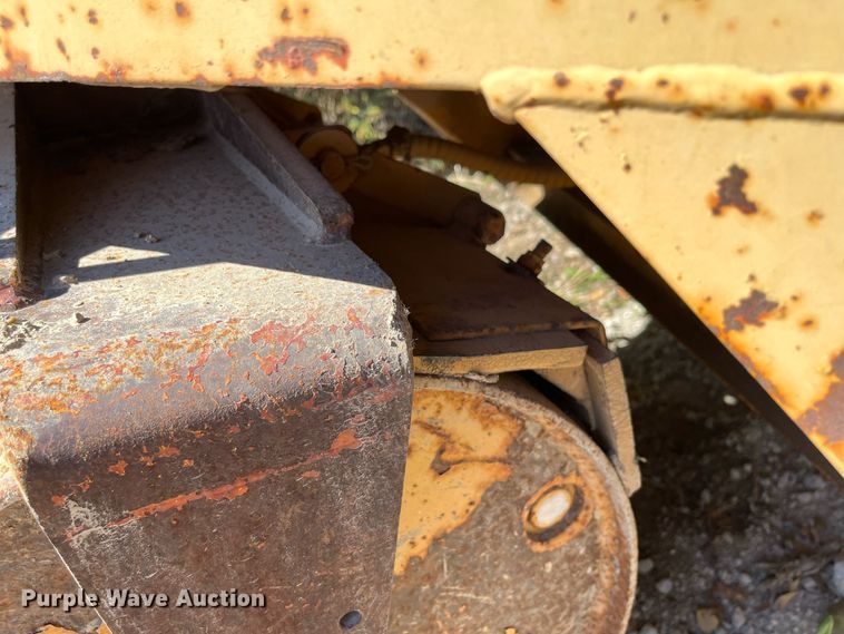 image for item MN9312 Rosco Vibrastat III  double drum roller