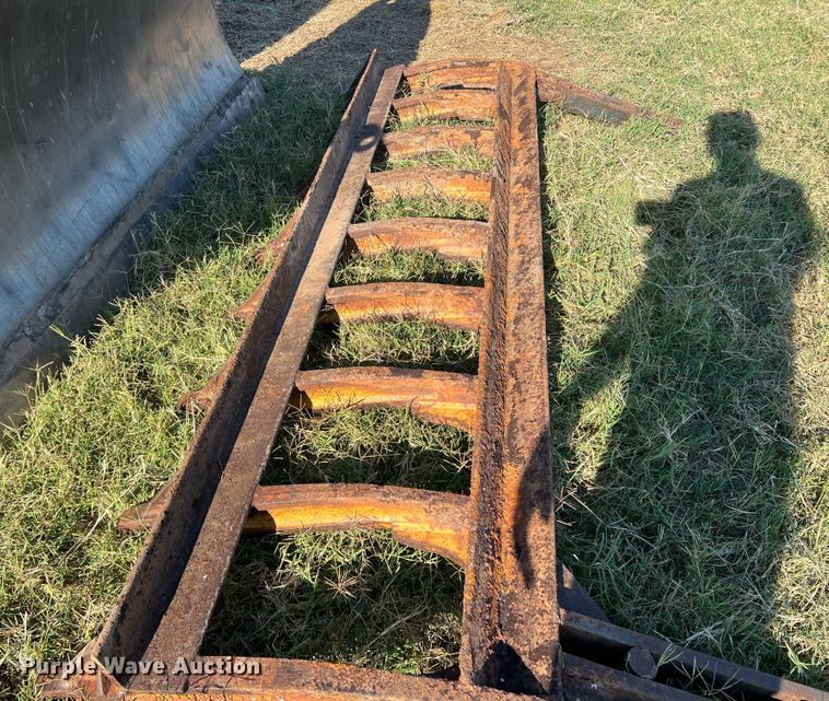 image for item MQ9842 Dozer rake