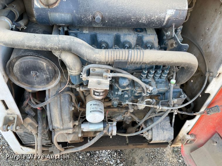 image for item MR9383 2002 Bobcat S300  skid steer loader