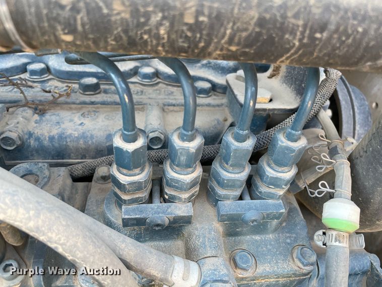 image for item MR9383 2002 Bobcat S300  skid steer loader