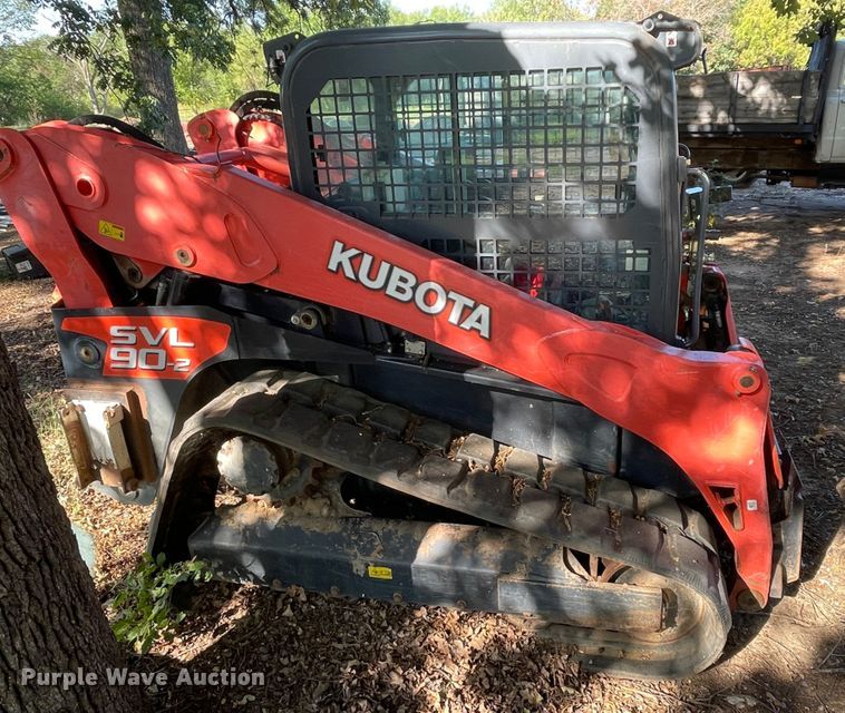 image for item MR9388 2013 Kubota SVL90-2  tracked skid steer loader