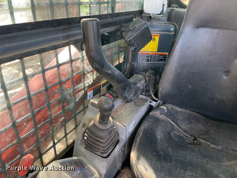 image for item MR9388 2013 Kubota SVL90-2  tracked skid steer loader