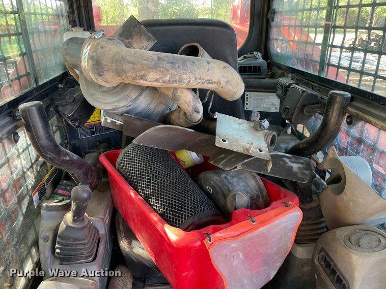 image for item MR9388 2013 Kubota SVL90-2  tracked skid steer loader