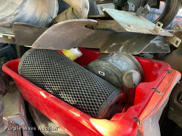 image for item MR9388 2013 Kubota SVL90-2  tracked skid steer loader