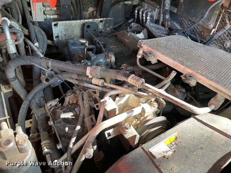 image for item MR9388 2013 Kubota SVL90-2  tracked skid steer loader