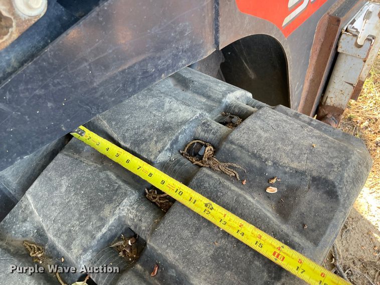 image for item MR9388 2013 Kubota SVL90-2  tracked skid steer loader