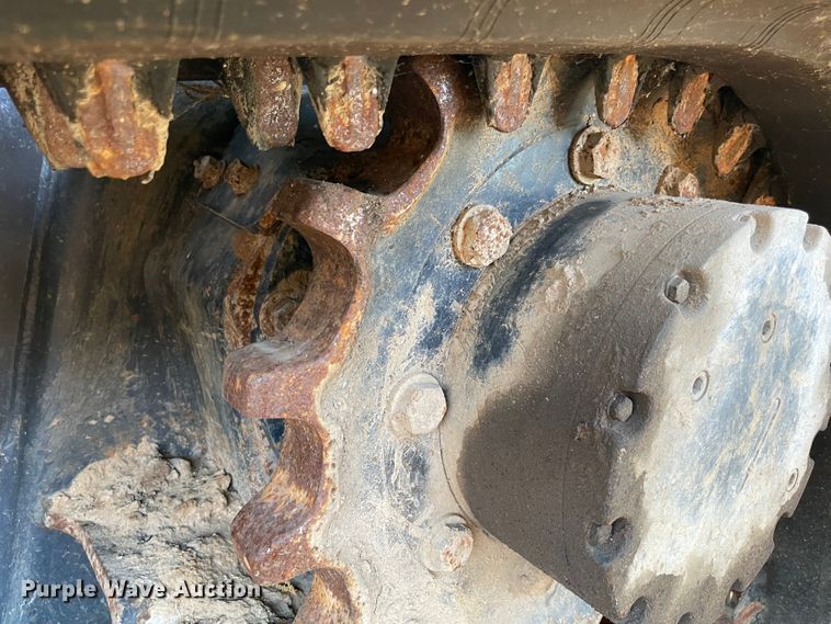 image for item MR9388 2013 Kubota SVL90-2  tracked skid steer loader