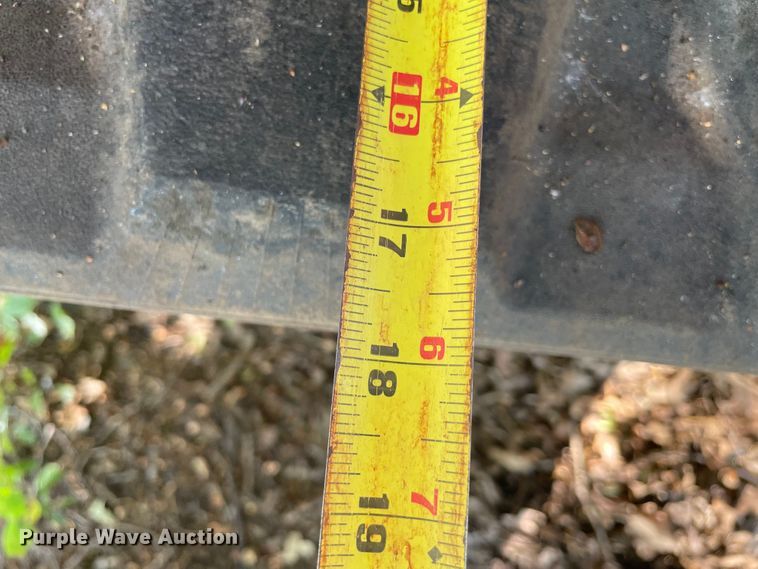 image for item MR9388 2013 Kubota SVL90-2  tracked skid steer loader