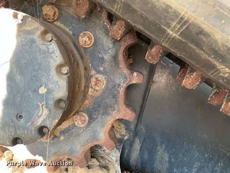 image for item MR9388 2013 Kubota SVL90-2  tracked skid steer loader