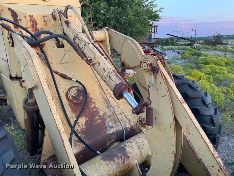 image for item MR9409 1977 Trojan 1500C  wheel loader