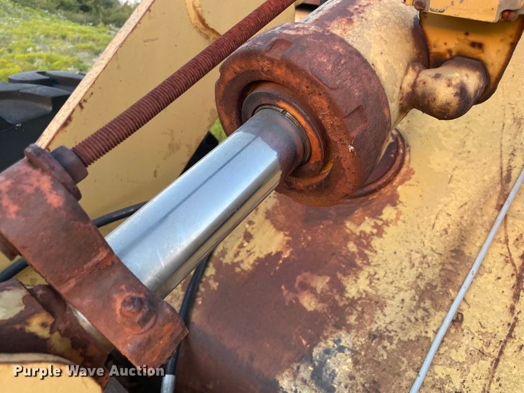 image for item MR9409 1977 Trojan 1500C  wheel loader