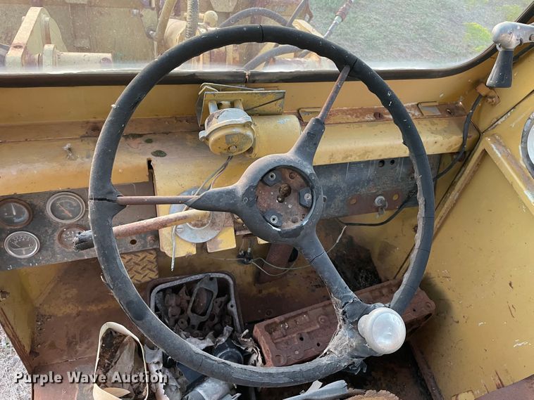 image for item MR9409 1977 Trojan 1500C  wheel loader