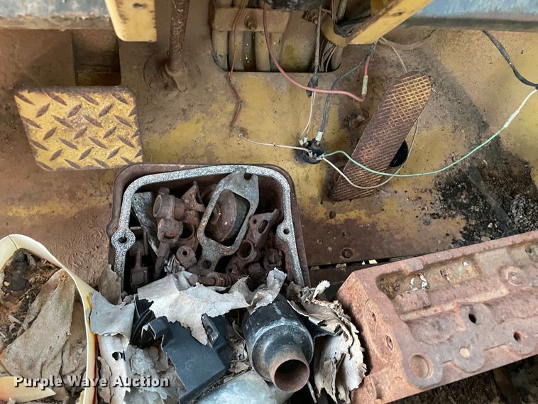 image for item MR9409 1977 Trojan 1500C  wheel loader