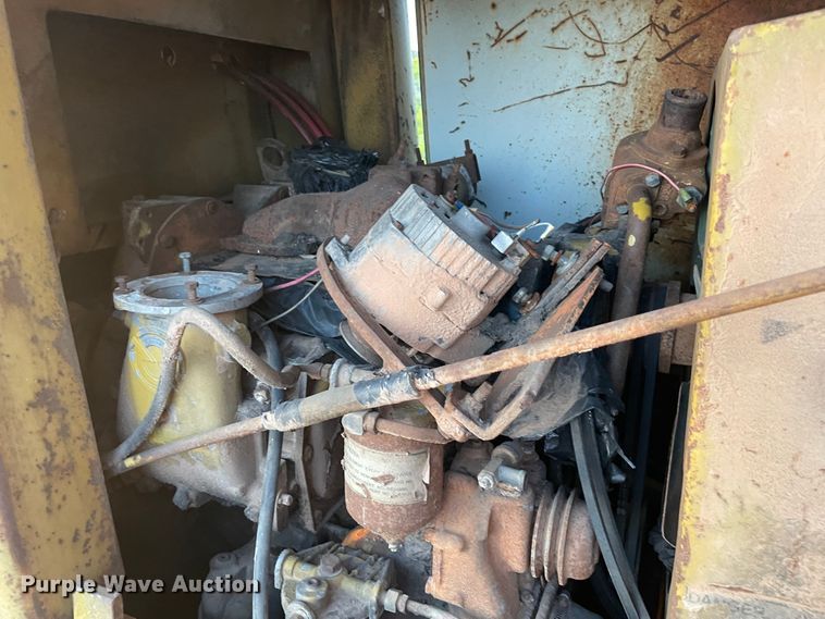 image for item MR9409 1977 Trojan 1500C  wheel loader