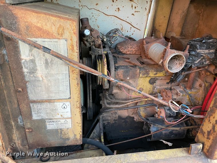 image for item MR9409 1977 Trojan 1500C  wheel loader