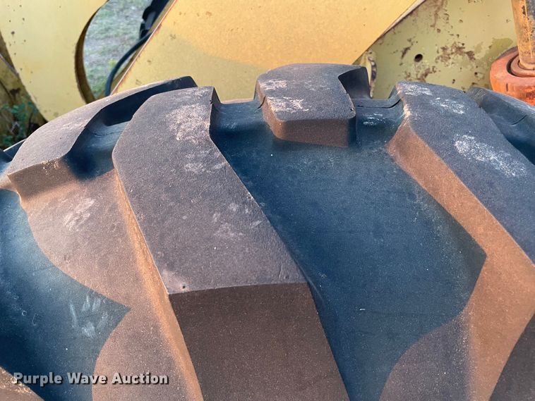 image for item MR9409 1977 Trojan 1500C  wheel loader