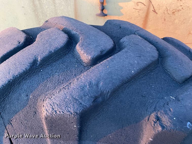 image for item MR9409 1977 Trojan 1500C  wheel loader