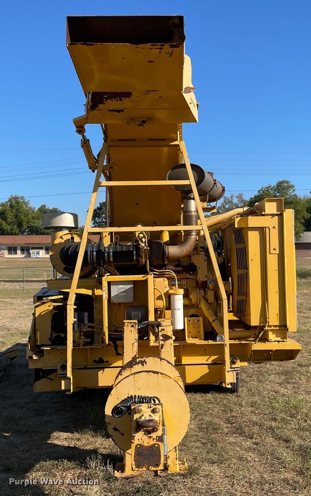 image for item MR9431 2008 Dynamic CH585  wood chipper