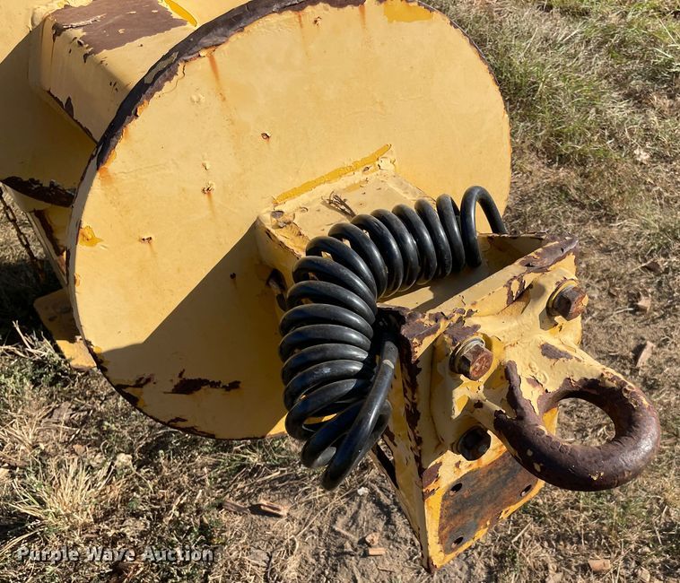image for item MR9431 2008 Dynamic CH585  wood chipper