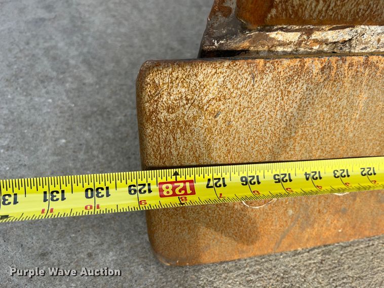 image for item MR9944 2013 John Deere 650K LGP  dozer