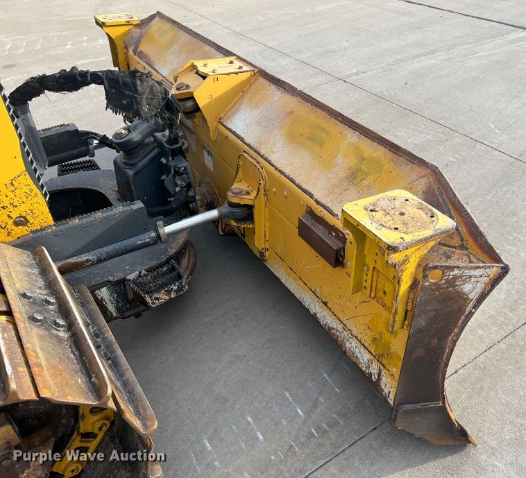 image for item MR9944 2013 John Deere 650K LGP  dozer