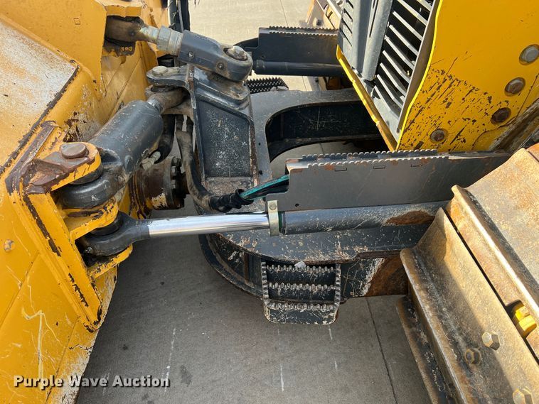 image for item MR9944 2013 John Deere 650K LGP  dozer