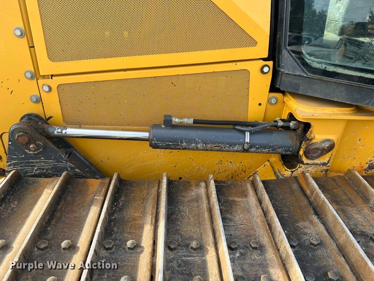 image for item MR9944 2013 John Deere 650K LGP  dozer