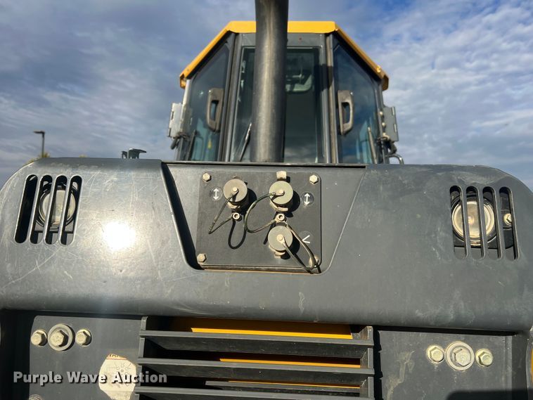 image for item MR9944 2013 John Deere 650K LGP  dozer