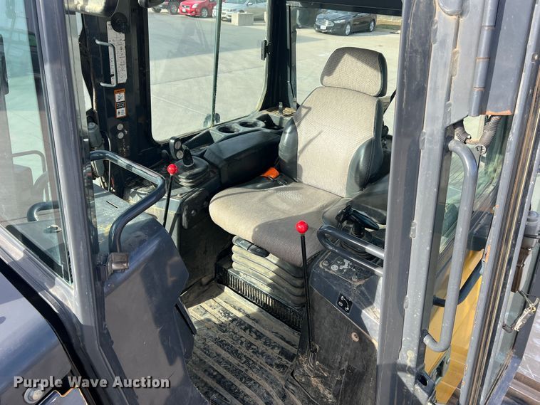 image for item MR9944 2013 John Deere 650K LGP  dozer