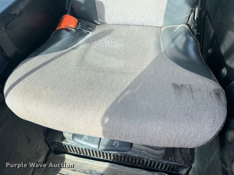 image for item MR9944 2013 John Deere 650K LGP  dozer